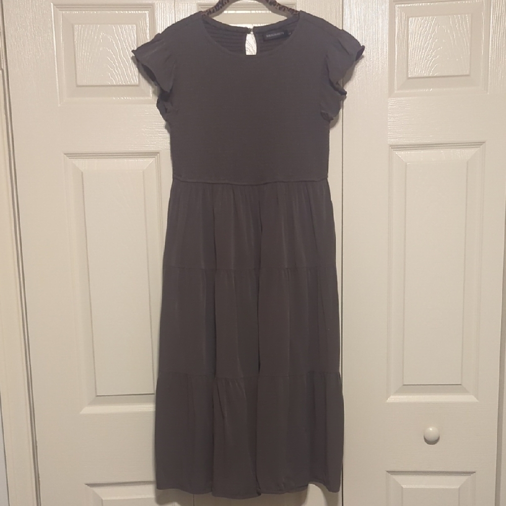 Chic Olive Tiered Midi Dress With Smocked Top And Cap Sleeve